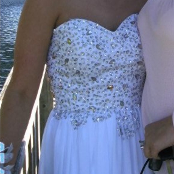 Long dress - Picture 2 of 2